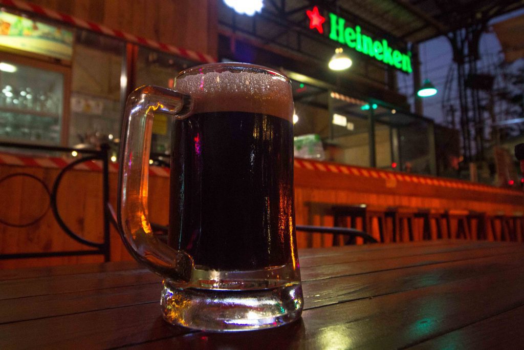 Most people who travel in Laos drink just one beer during their trip: the ubiquitous Beerlao. But new microbreweries are finally opening up, mainly in Vientiane, and this guide to craft beer in Laos covers almost all of them. When you visit, mix things up a little by exploring some of the smaller breweries in Laos.